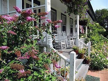 The Island Home Inn New Shoreham Extérieur photo